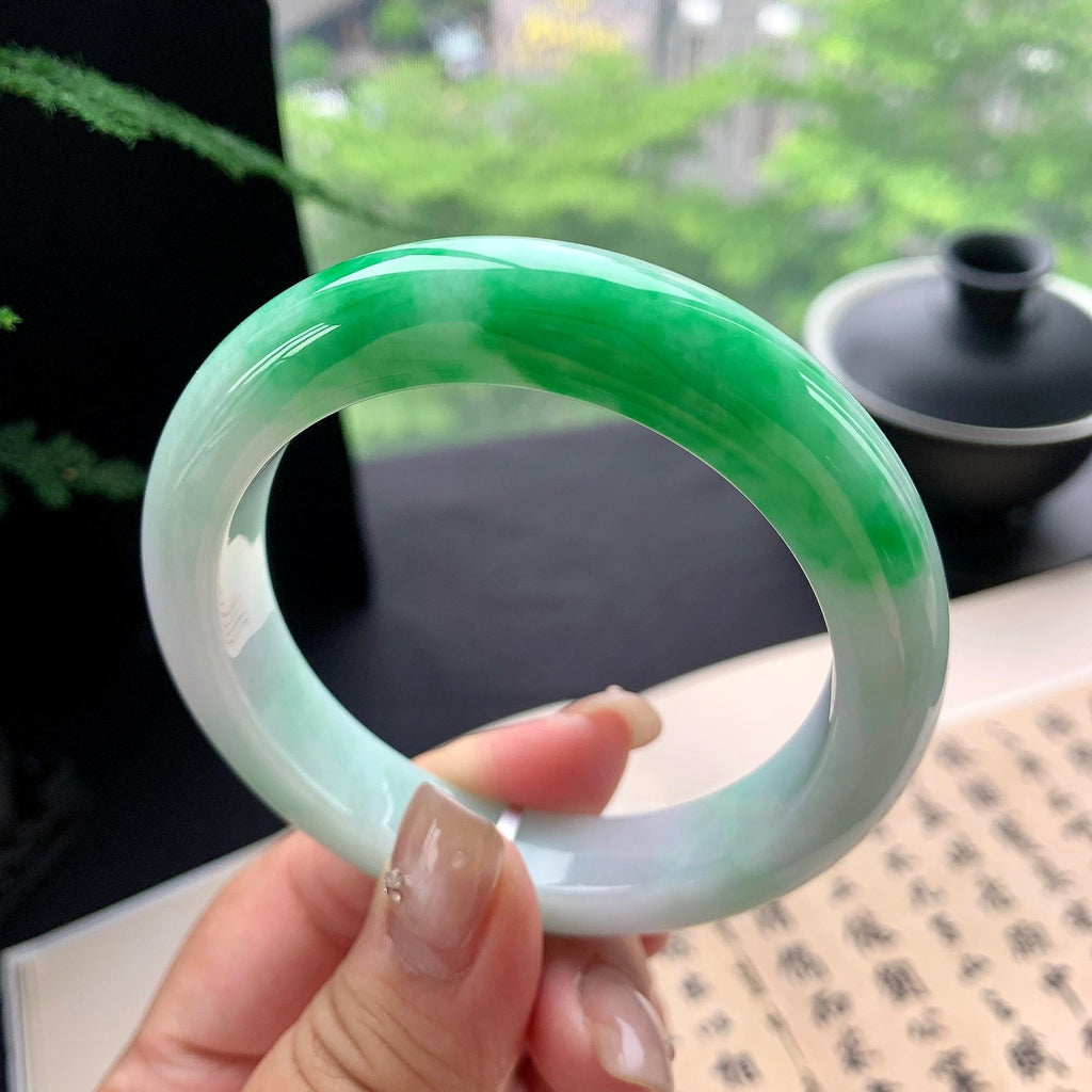 细糯种白底青正圈平安镯 57.6圈口 天然缅甸A货翡翠（yc473092）
