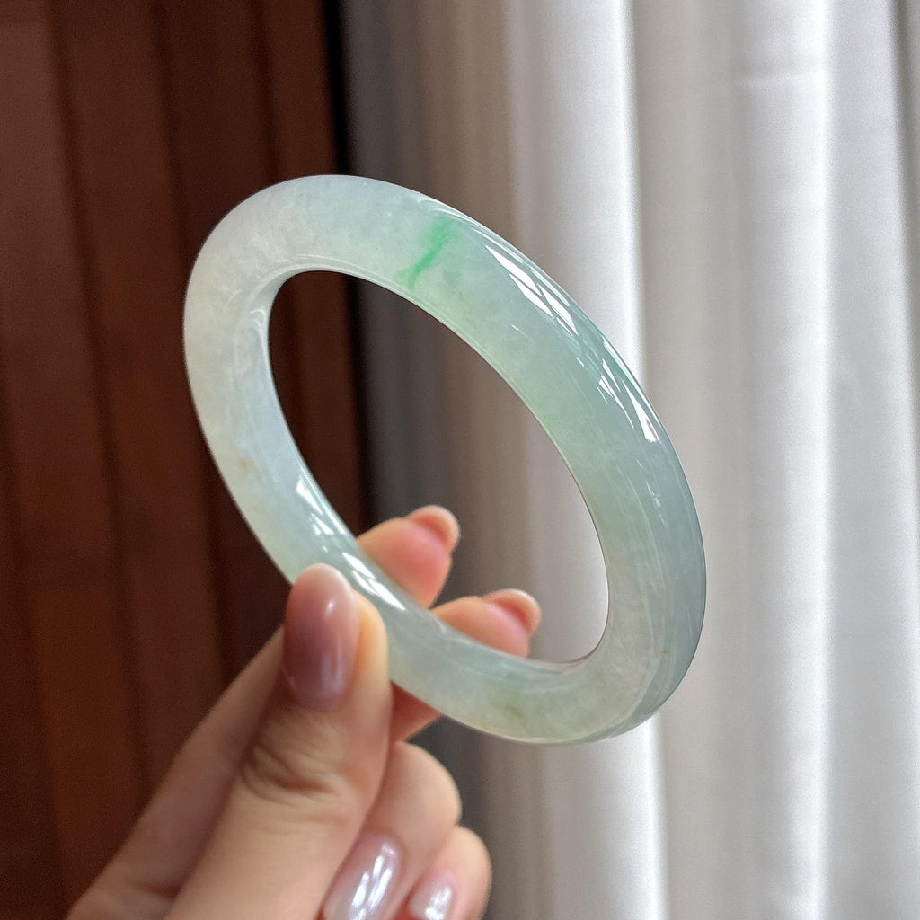 糯冰飘一抹绿圆条手镯 55圈 天然缅甸A货翡翠（yc497836）