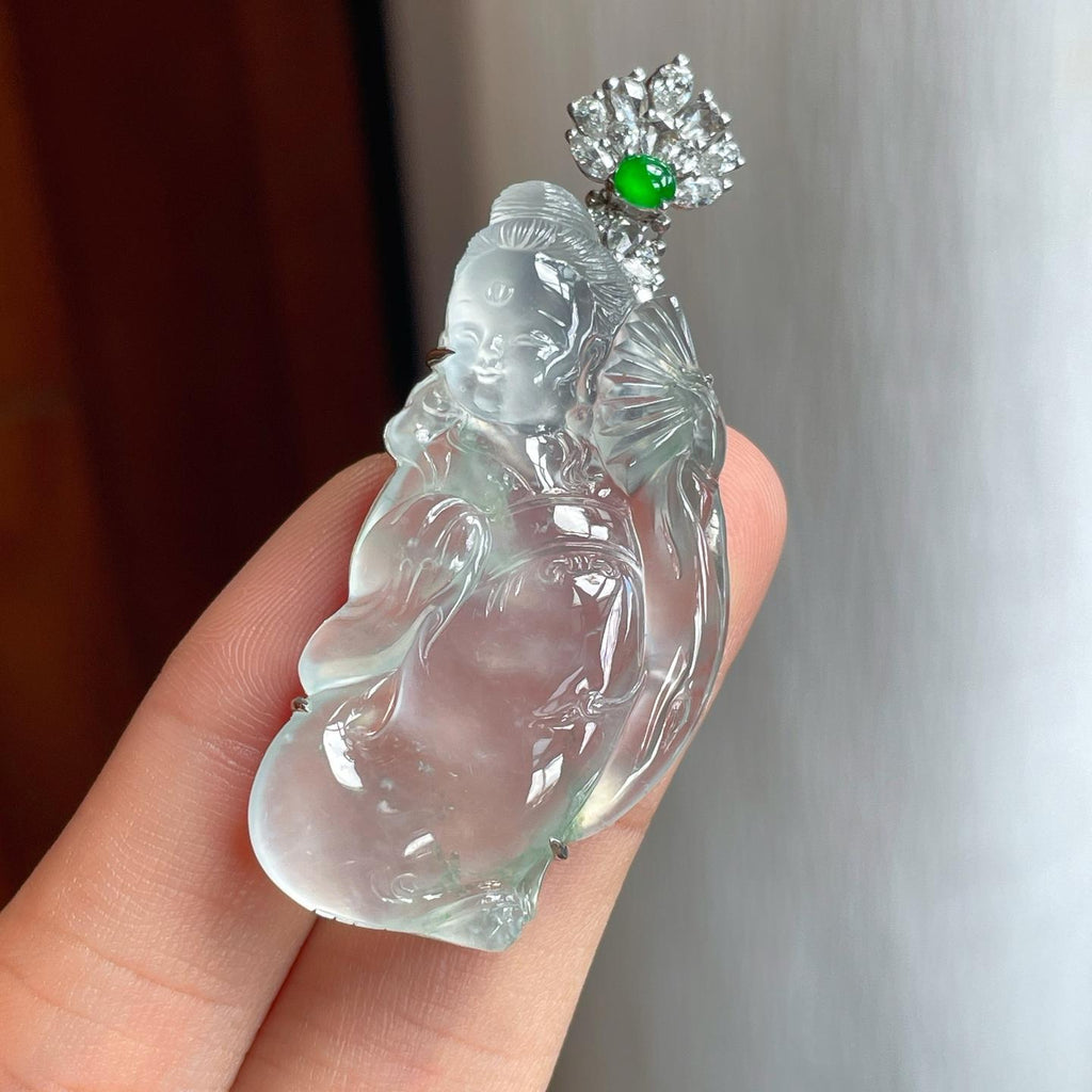 18k金镶冰种淡底色翡翠贵妃（yc251035）