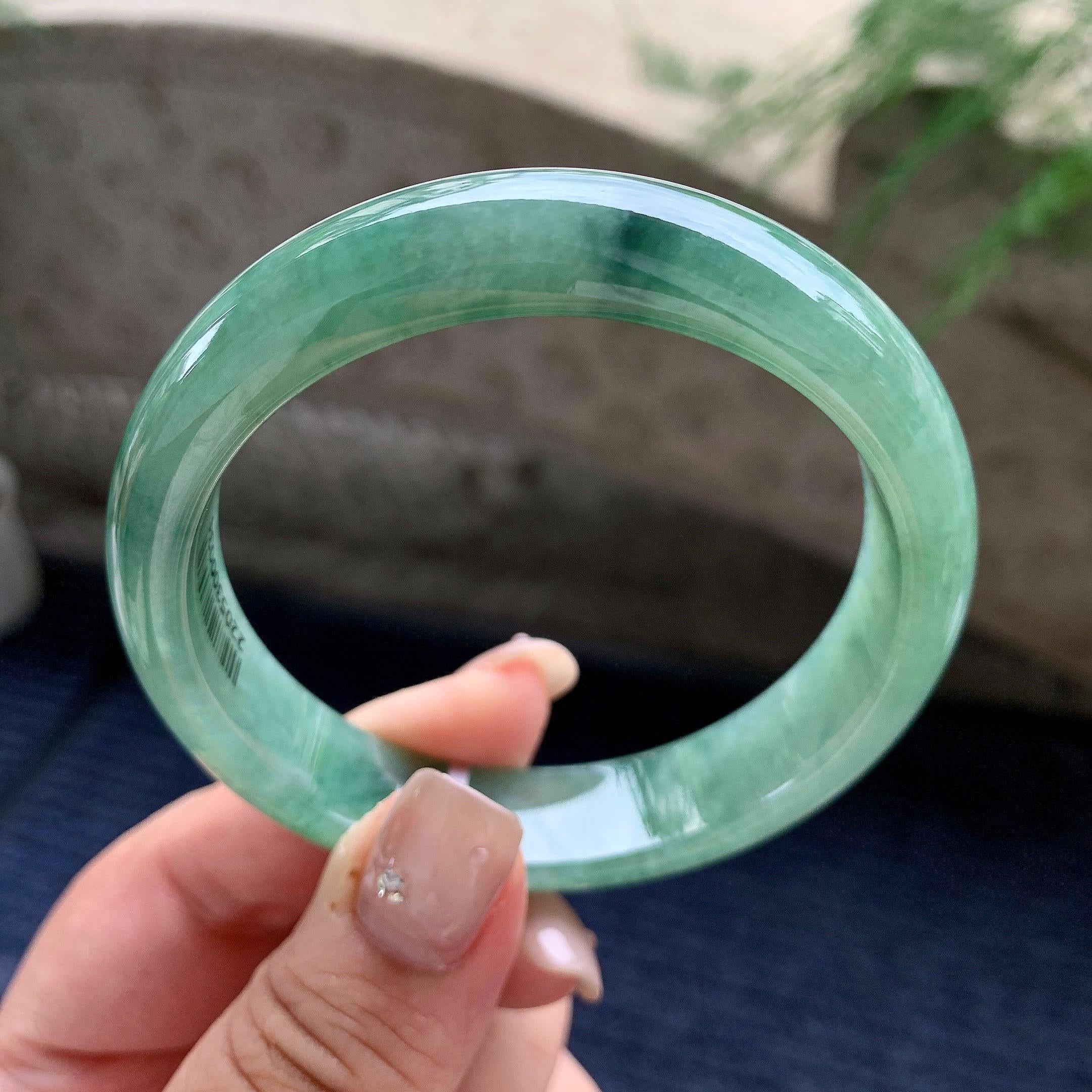 细糯种油青底飘蓝花正圈平安镯 57.5圈口 天然缅甸A货翡翠（yc464051）