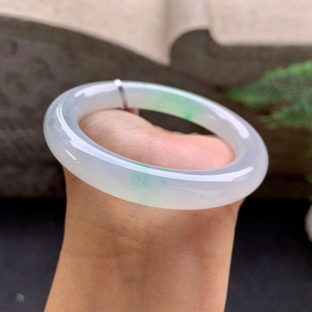 糯冰种飘绿圆条手镯（53.5mm）（yc257688）
