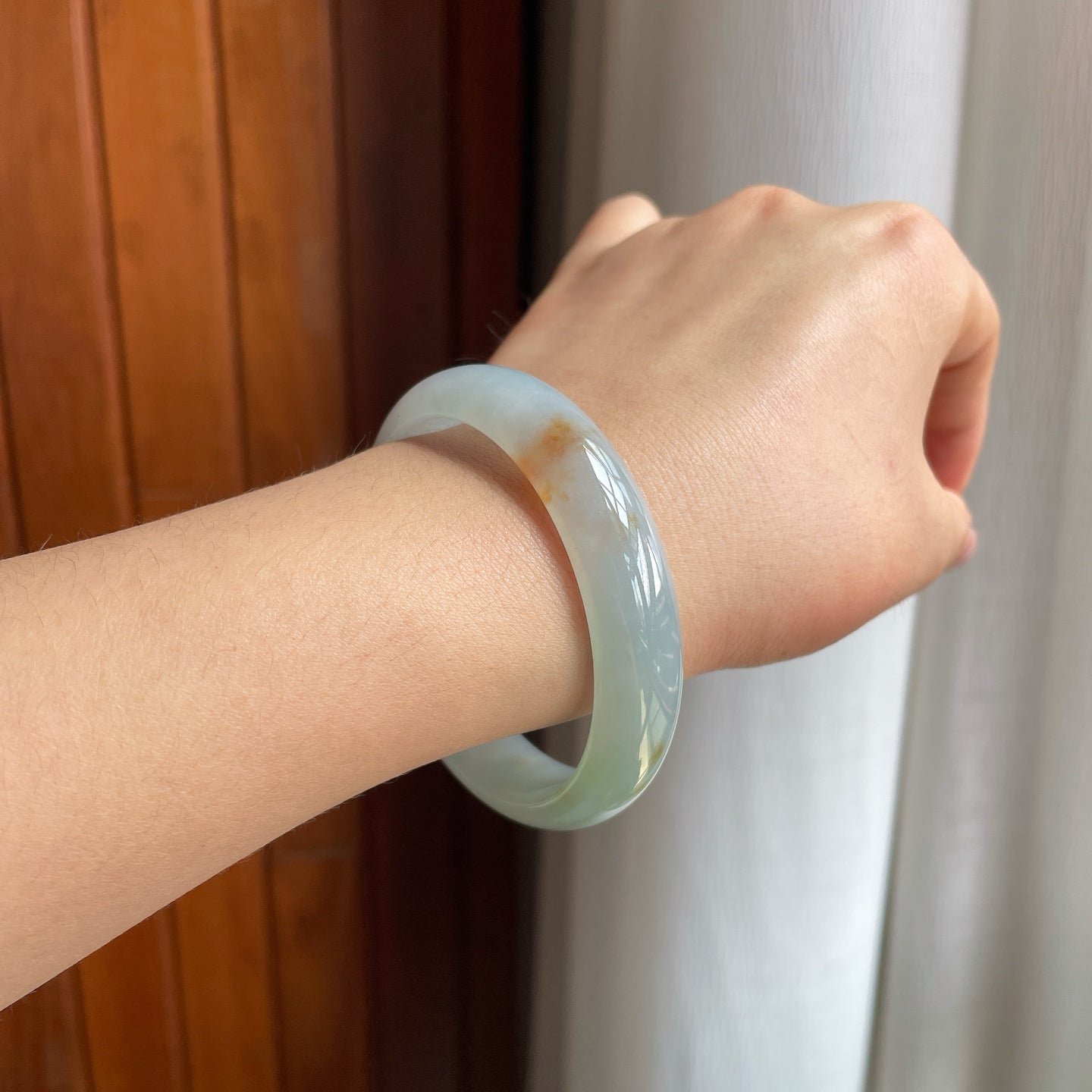 糯冰湖水绿带黄翡平安镯（56mm）