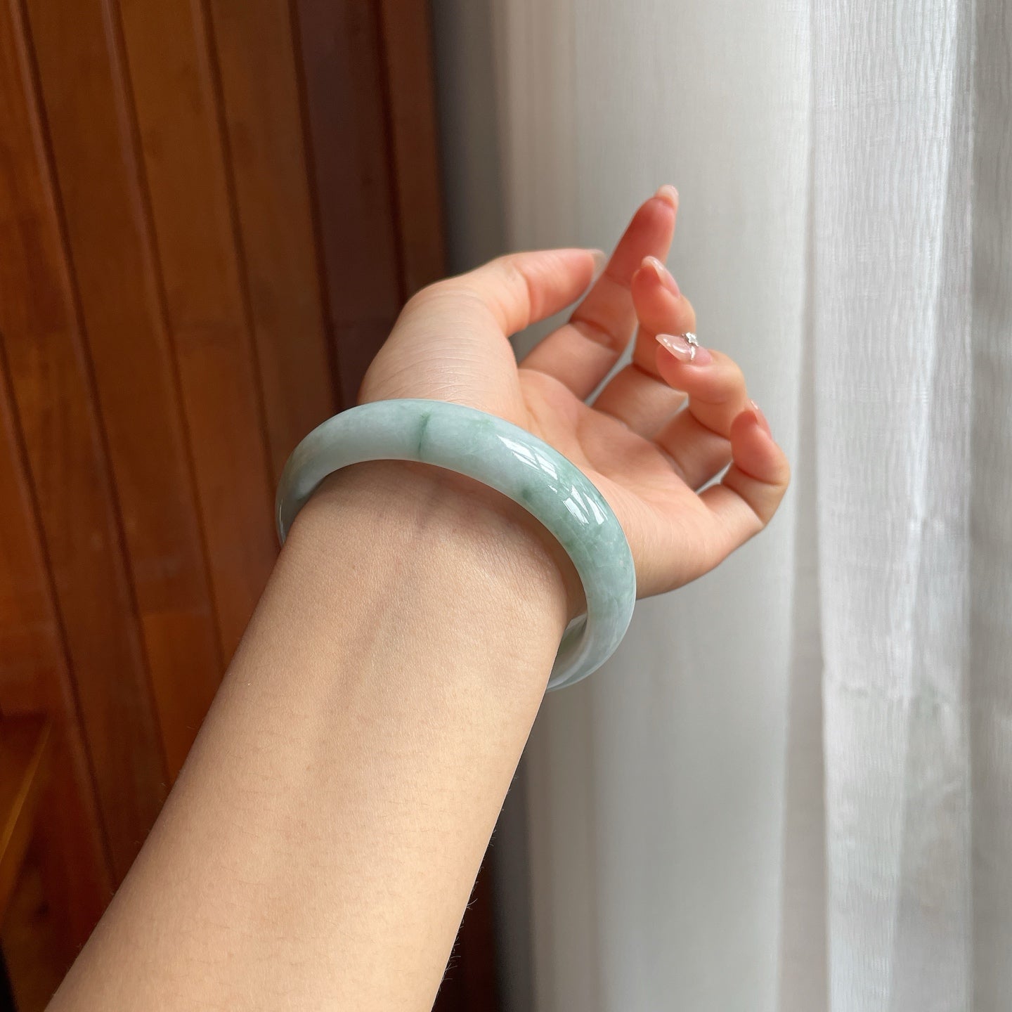 细糯种飘花翡翠贵妃手镯（56mm）