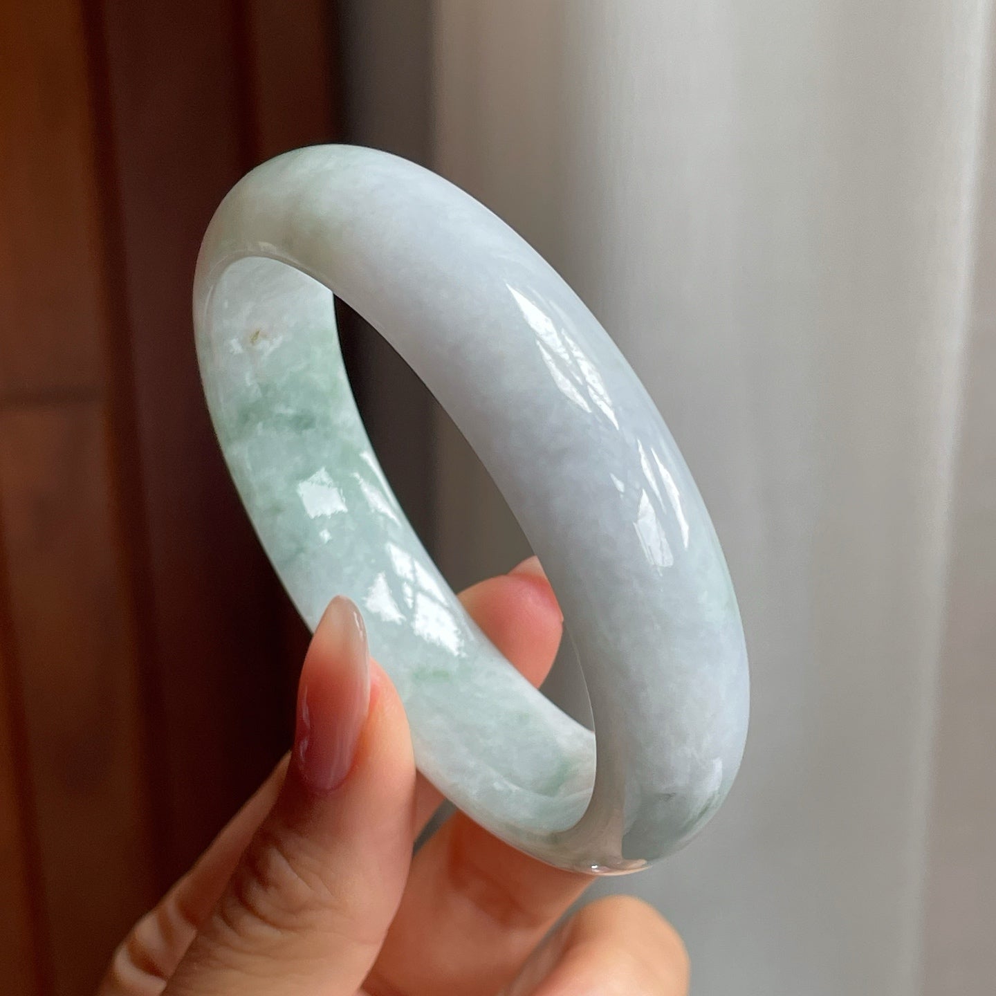 细糯种飘花翡翠贵妃手镯（56mm）