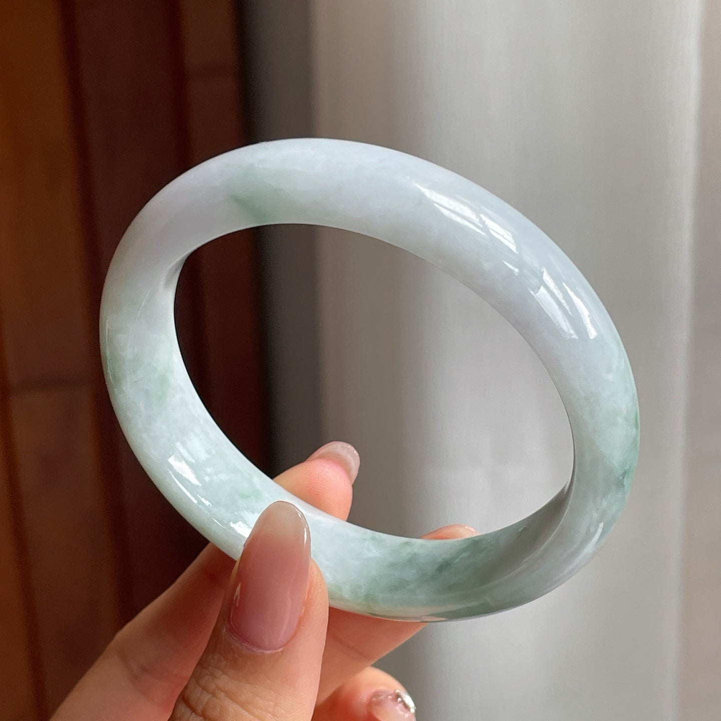 细糯种飘花翡翠贵妃手镯（56mm）