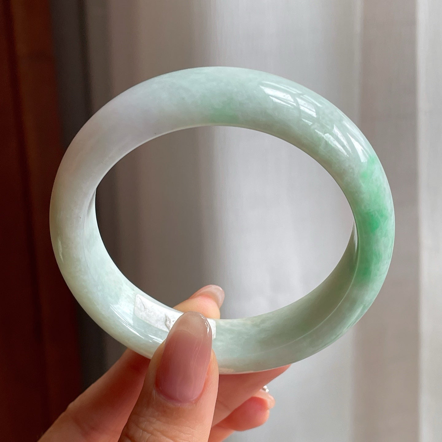 细糯种飘绿花翡翠宽版平安镯（54mm）