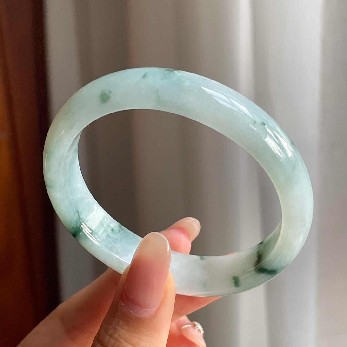 糯冰种飘花翡翠贵妃平安镯（53mm）
