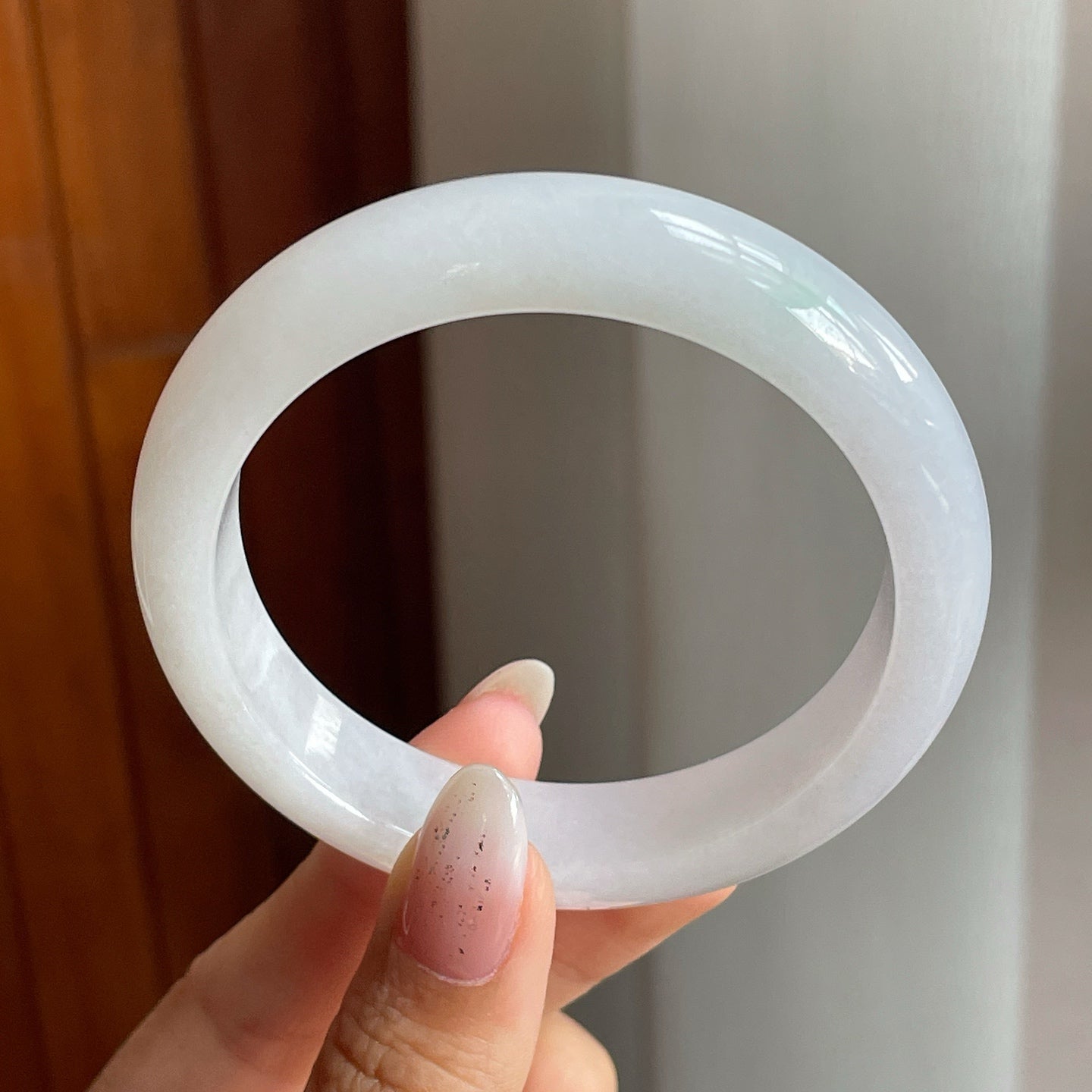 糯冰种淡春翡翠平安镯（55mm）