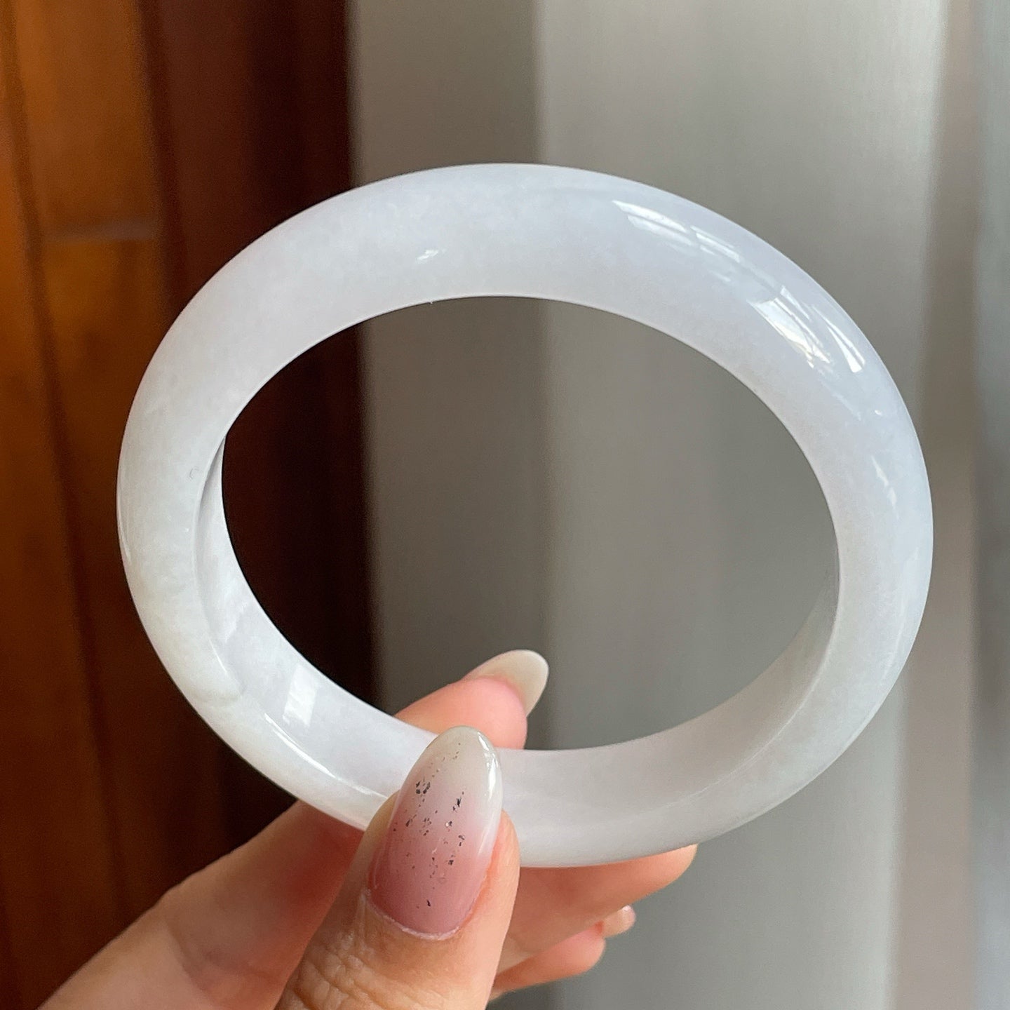 糯冰种淡春翡翠平安镯（55mm）