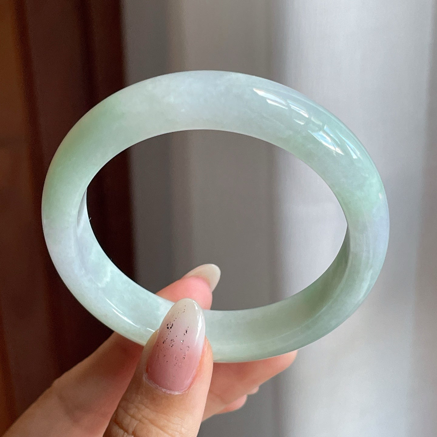 糯冰种晴底飘绿花翡翠平安镯（53mm）
