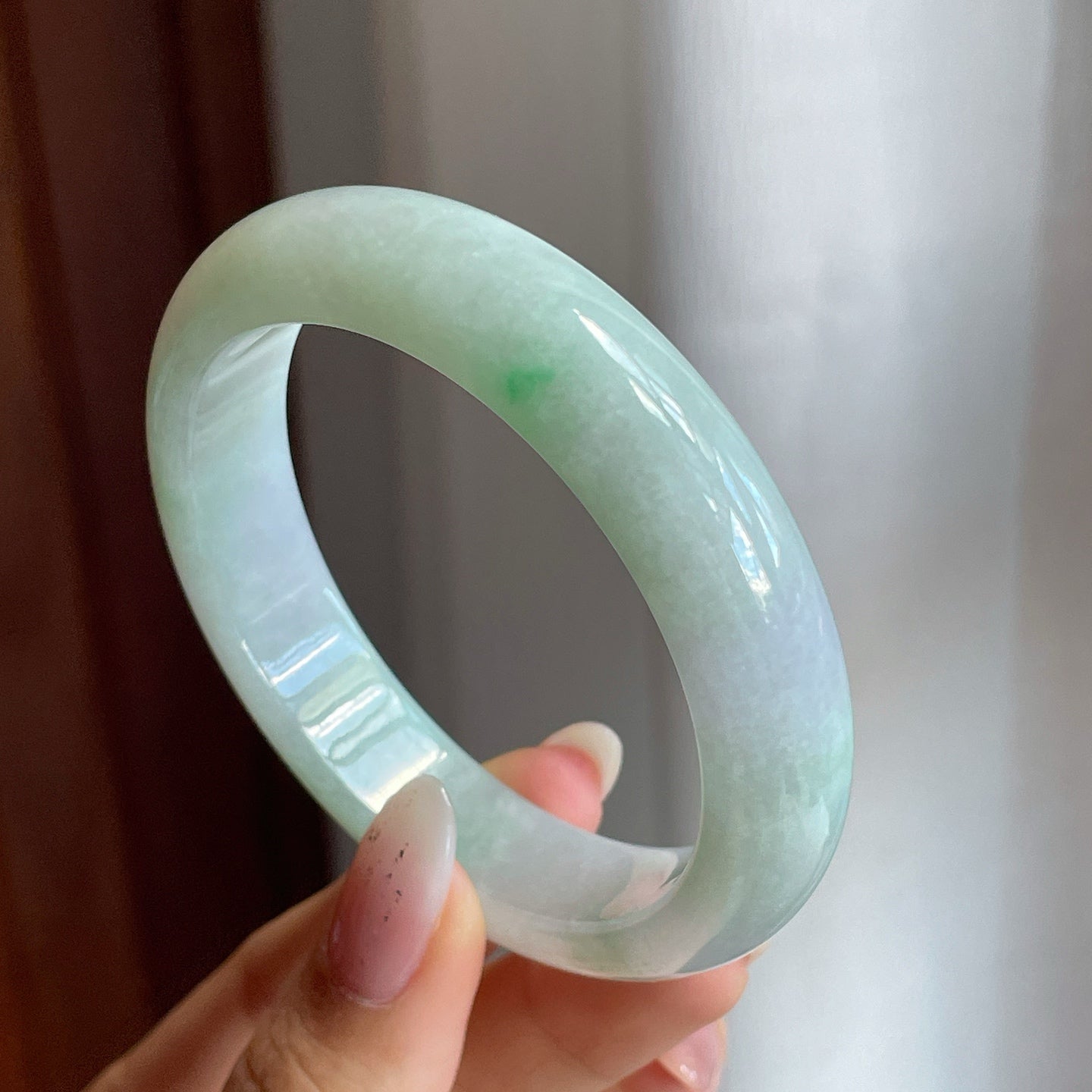 糯冰种晴底飘绿花翡翠平安镯（53mm）