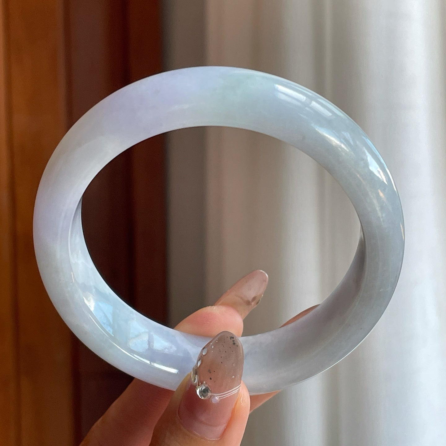 糯冰淡紫底飘色翡翠平安镯（62.2mm）