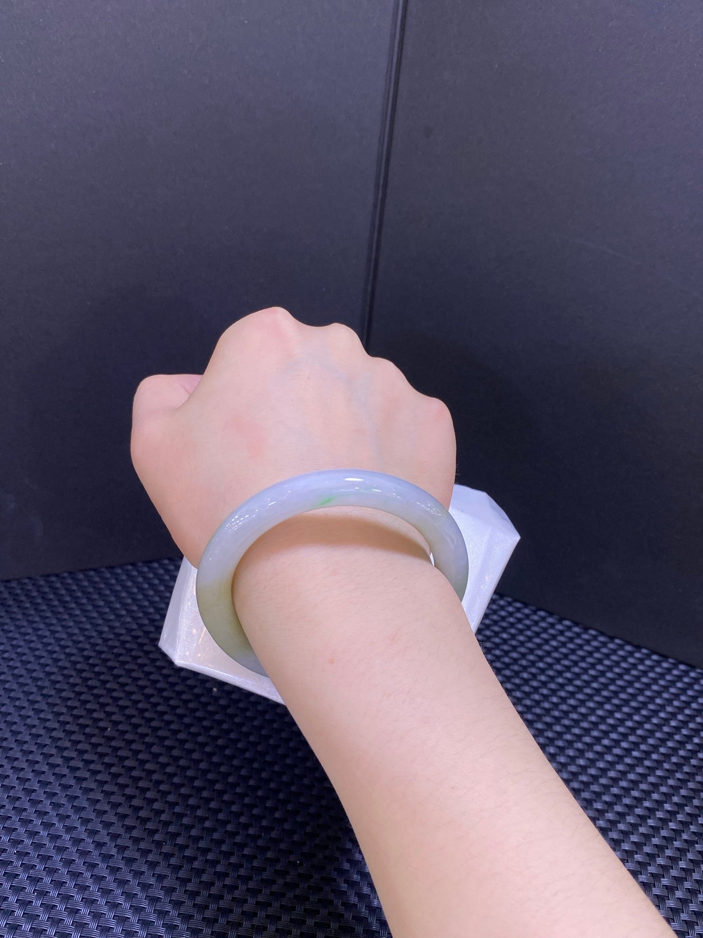 细糯三彩翡翠美人条 编号: 24041314-22016 具体尺寸：55-9-9.2（wg0023261）