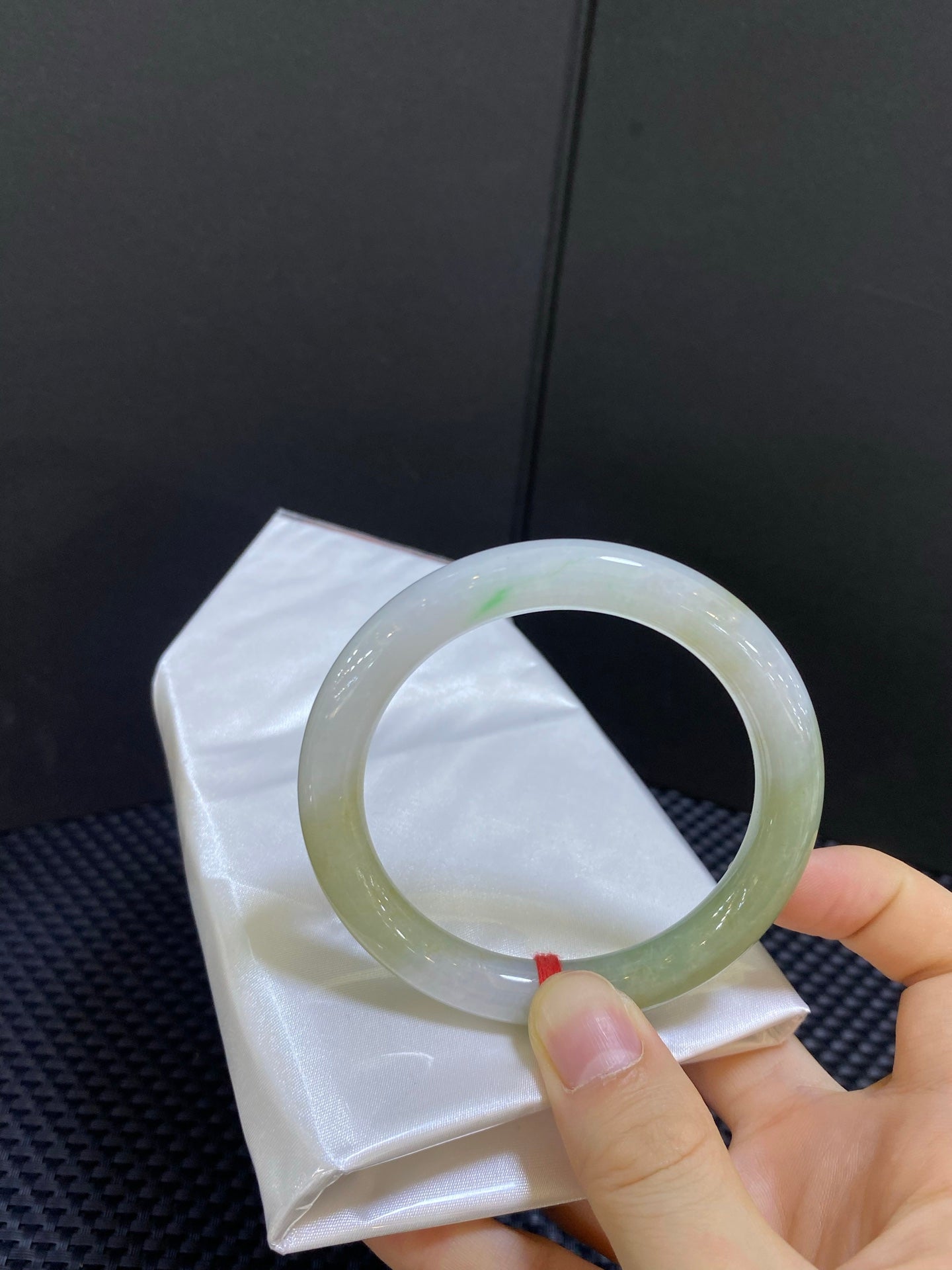 细糯三彩翡翠美人条 编号: 24041314-22016 具体尺寸：55-9-9.2（wg0023261）