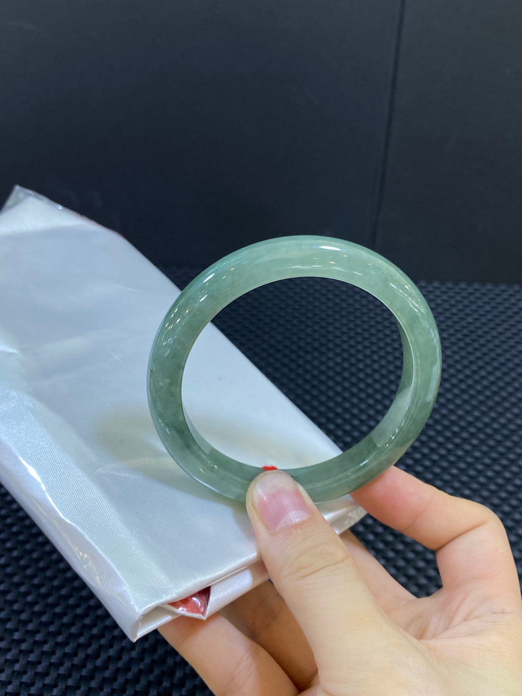 糯冰透油青翡翠镯 具体尺寸：58-10.4-8.5（wg0027441）