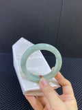 糯冰 晴底飘绿花手镯 尺寸：56.7-12.6-9.7（wg0027439）