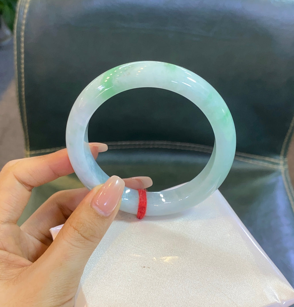 超值推荐白底青翡翠手镯 ️尺寸：58.3-12.0-8.2（wg0035187）
