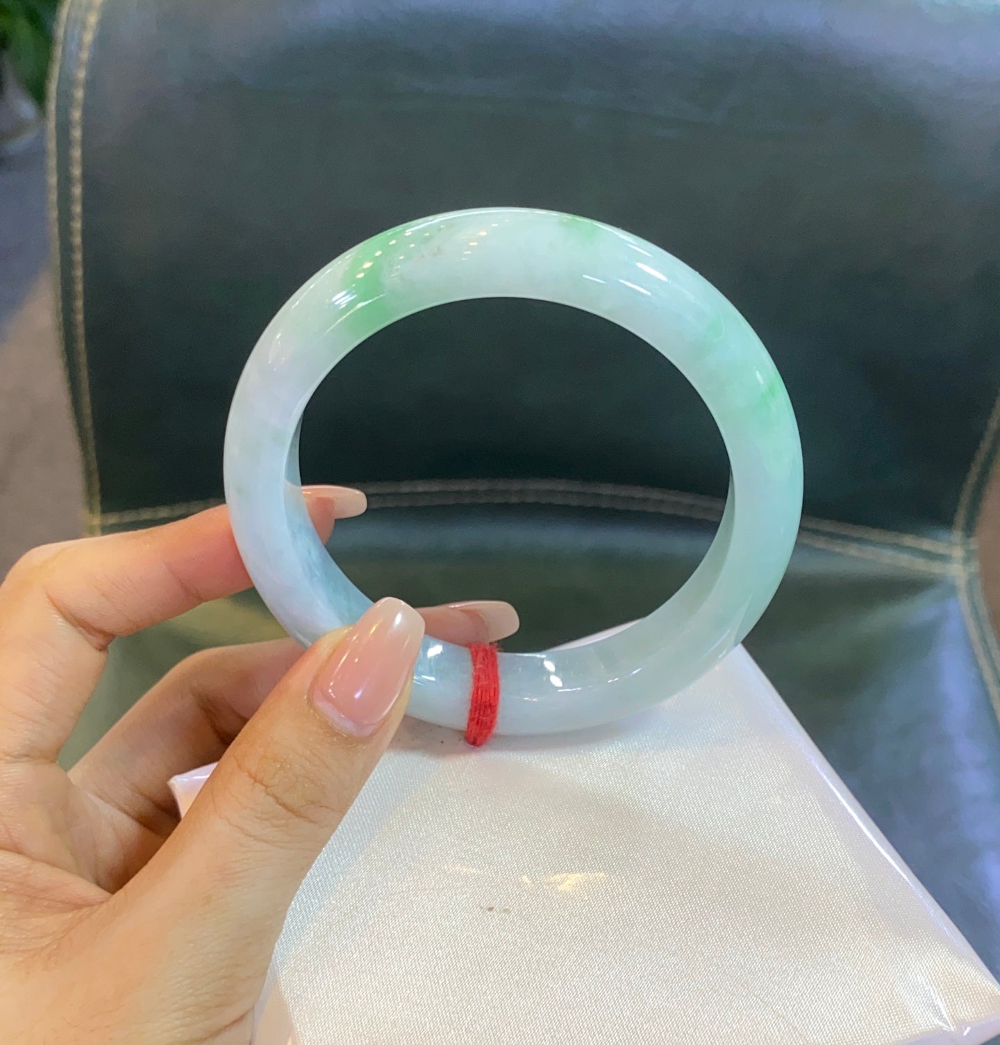 超值推荐白底青翡翠手镯 ️尺寸：58.3-12.0-8.2（wg0035187）