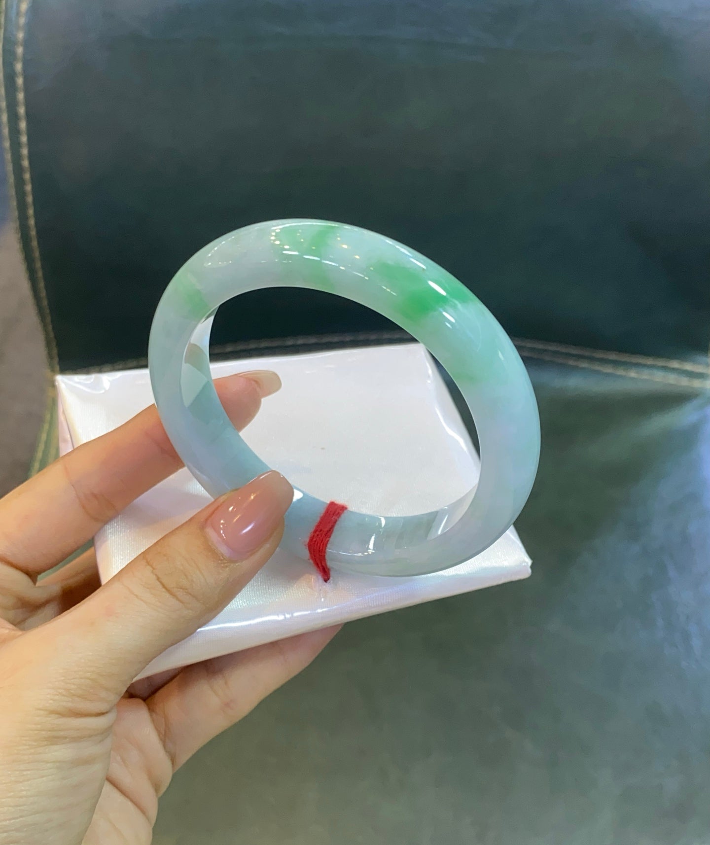 超值推荐白底青翡翠手镯 ️尺寸：58.3-12.0-8.2（wg0035187）