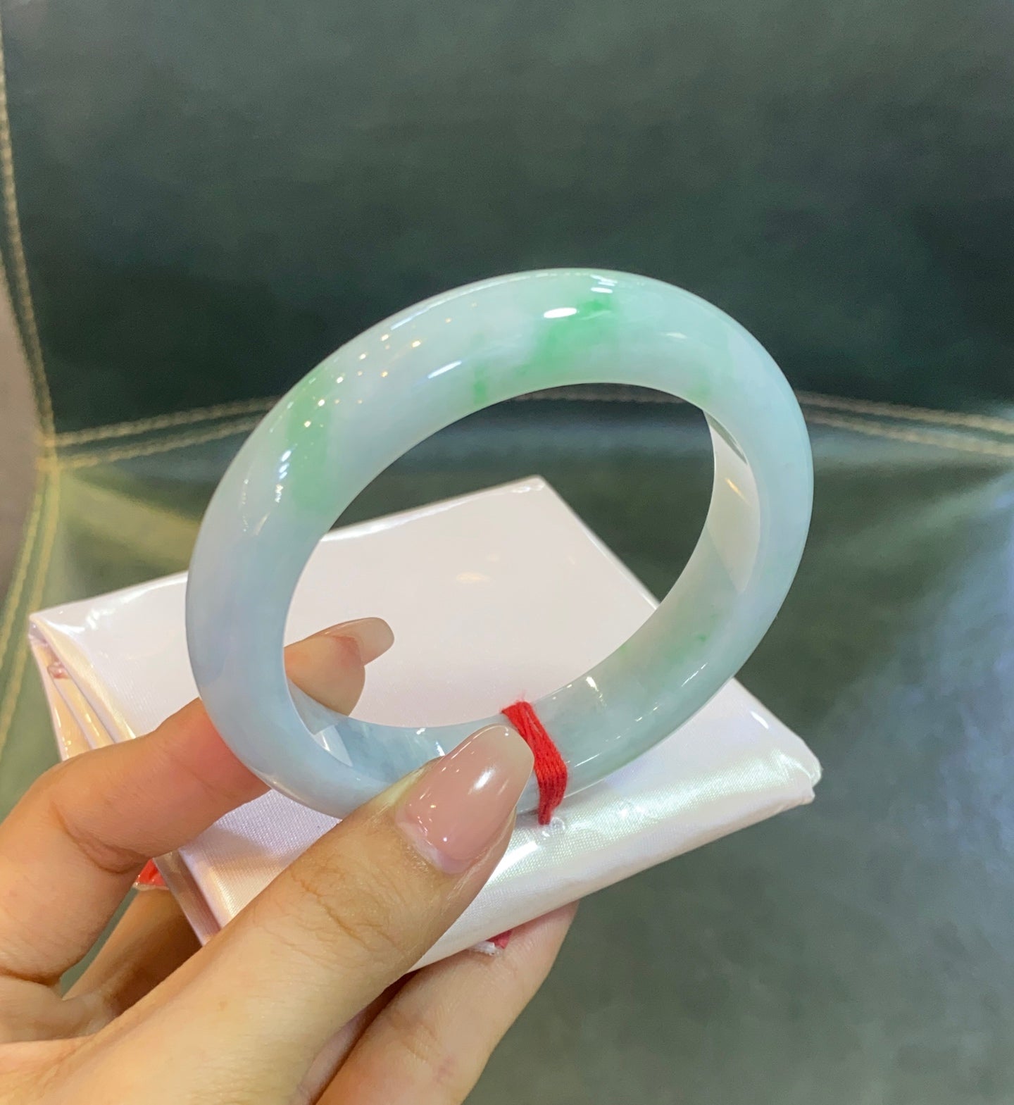 超值推荐白底青翡翠手镯 ️尺寸：56.5-12.8-8.8（wg0035186）