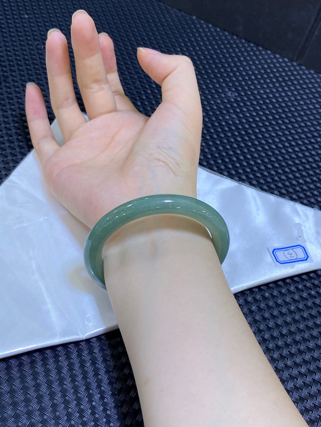 56-57能戴｜ 编号：23031306-15008 古典温婉的油青美人条，单戴叠戴都合适，搭配旗袍，新中式都超级合适。日常也能搭很显白（wg0050830）