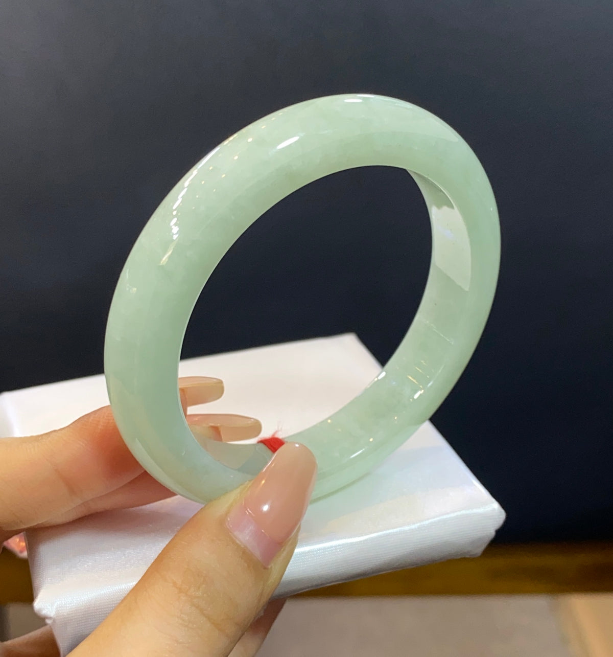 细糯甜绿翡翠平安镯 丽.️54-55 | 编号：24100901-2419 具体尺寸：54.8-11.8-8.7（wg0067288）