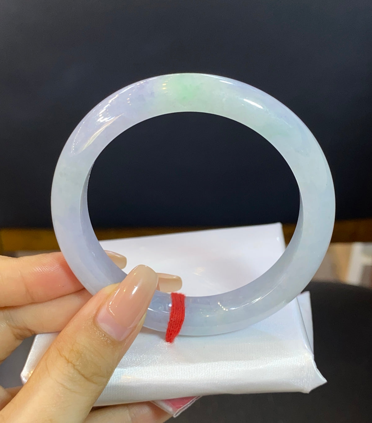 细糯春彩翡翠平安镯56-57 | 编号：23080620-29028 具体尺寸：57.3-11.6-8.8（wg0067430）