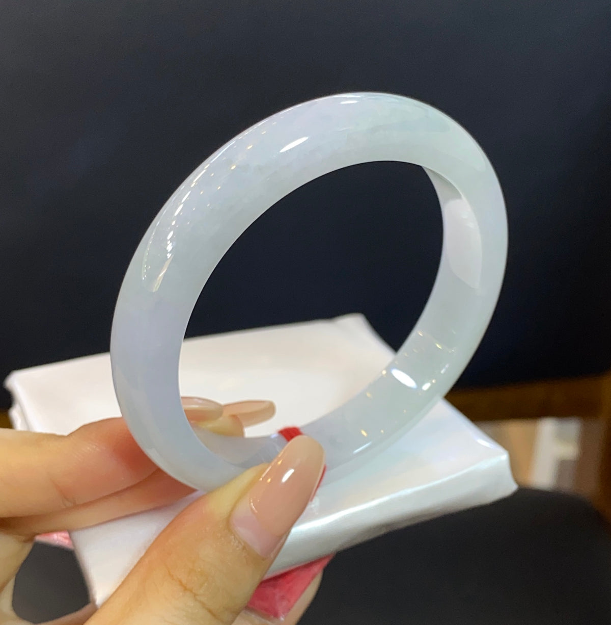 细糯春彩翡翠平安镯57-58 | 编号：23090606-84065 具体尺寸：57.5-11.7-8（wg0067426）