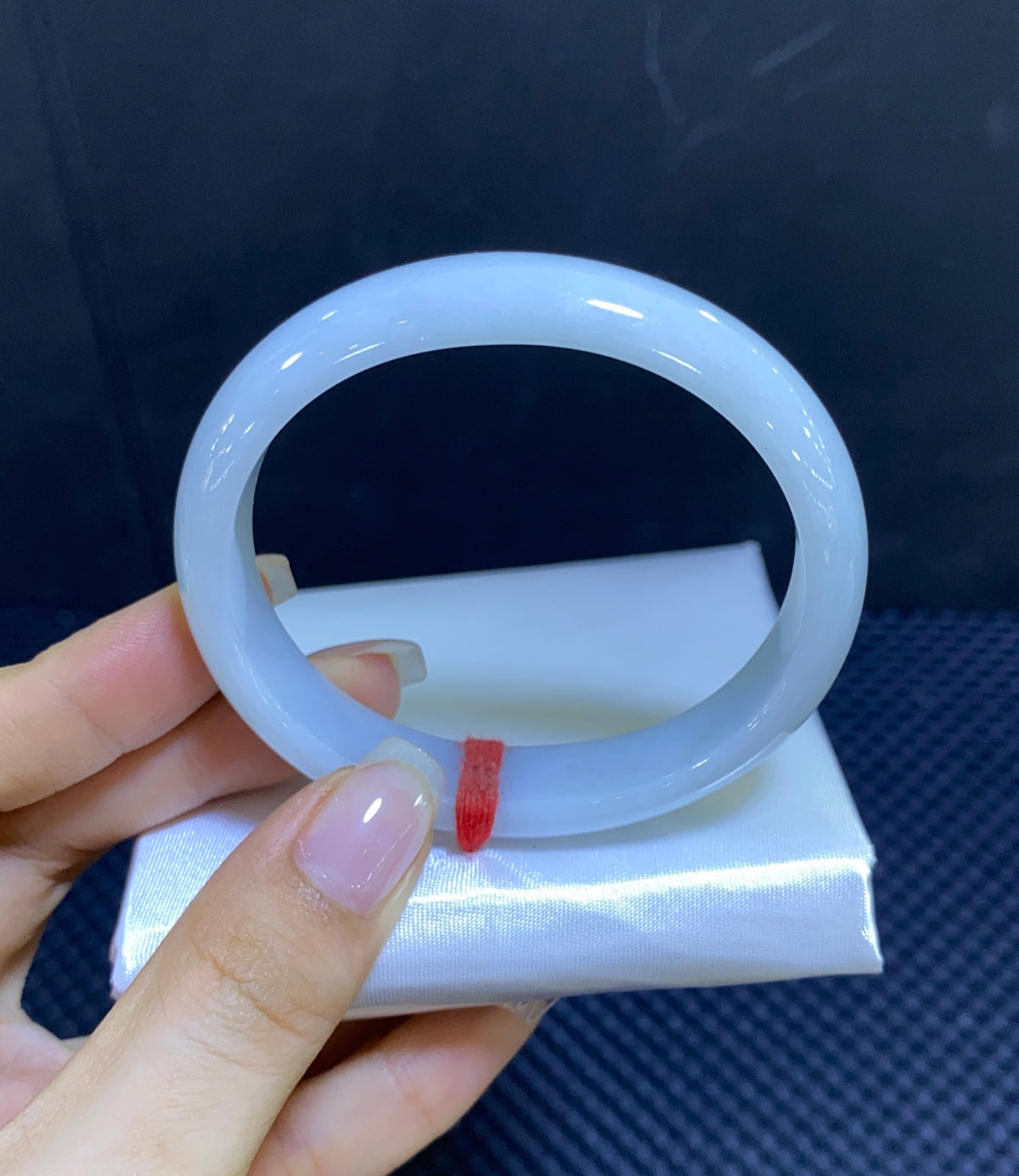 51-52｜ 编号：23072612-18009 具体尺寸：53.2-12.1-7.6 简约百搭白月光 通勤耐看（wg0081259）