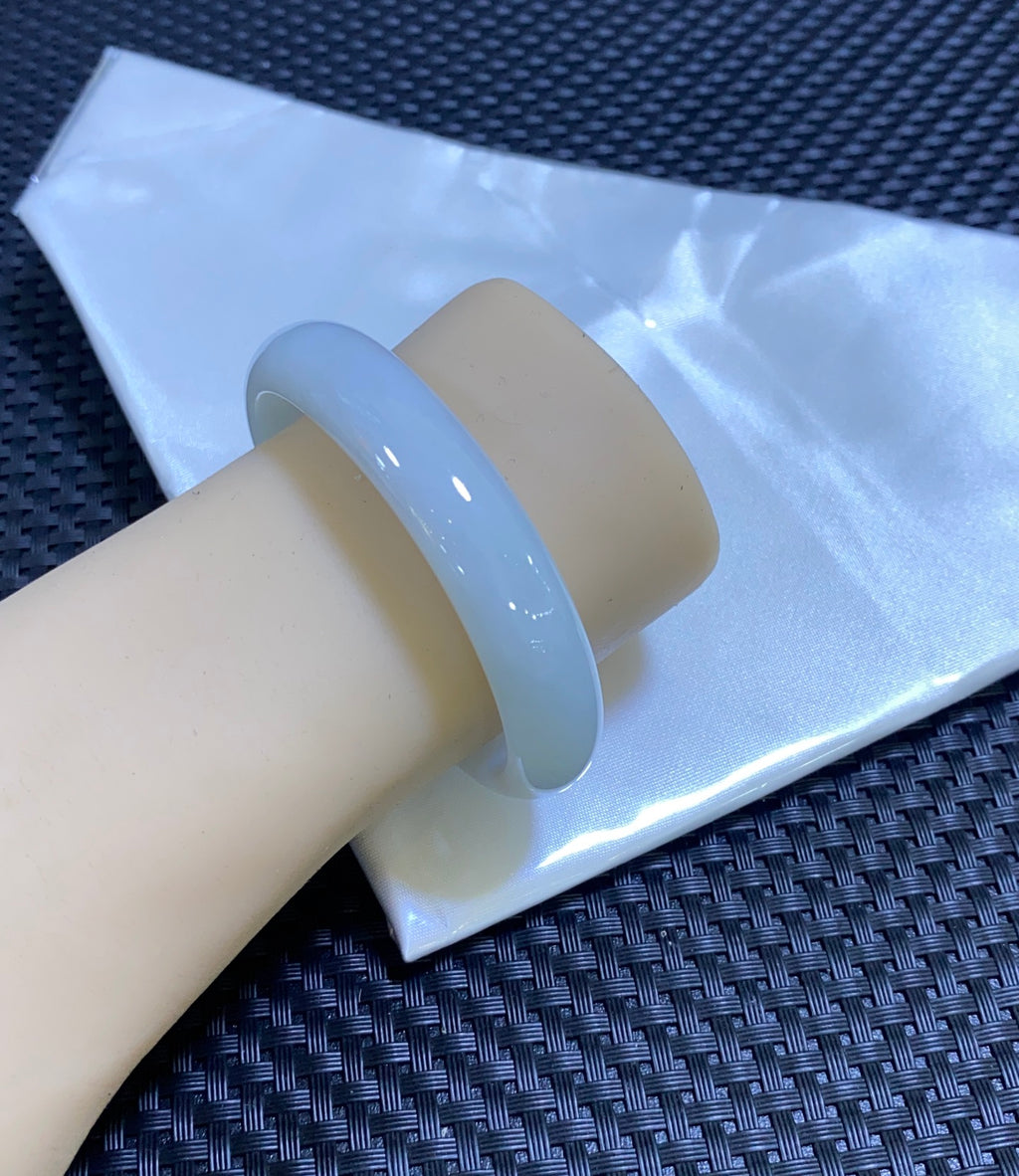 51-52｜ 编号：23072612-18009 具体尺寸：53.2-12.1-7.6 简约百搭白月光 通勤耐看（wg0081259）