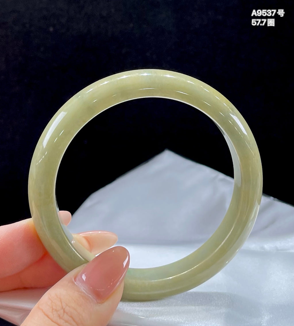 细糯黄翡平安镯A9537号 编号：2307059-17009-B6-9 具体尺寸：57.7-12-8.2（wg0051811）
